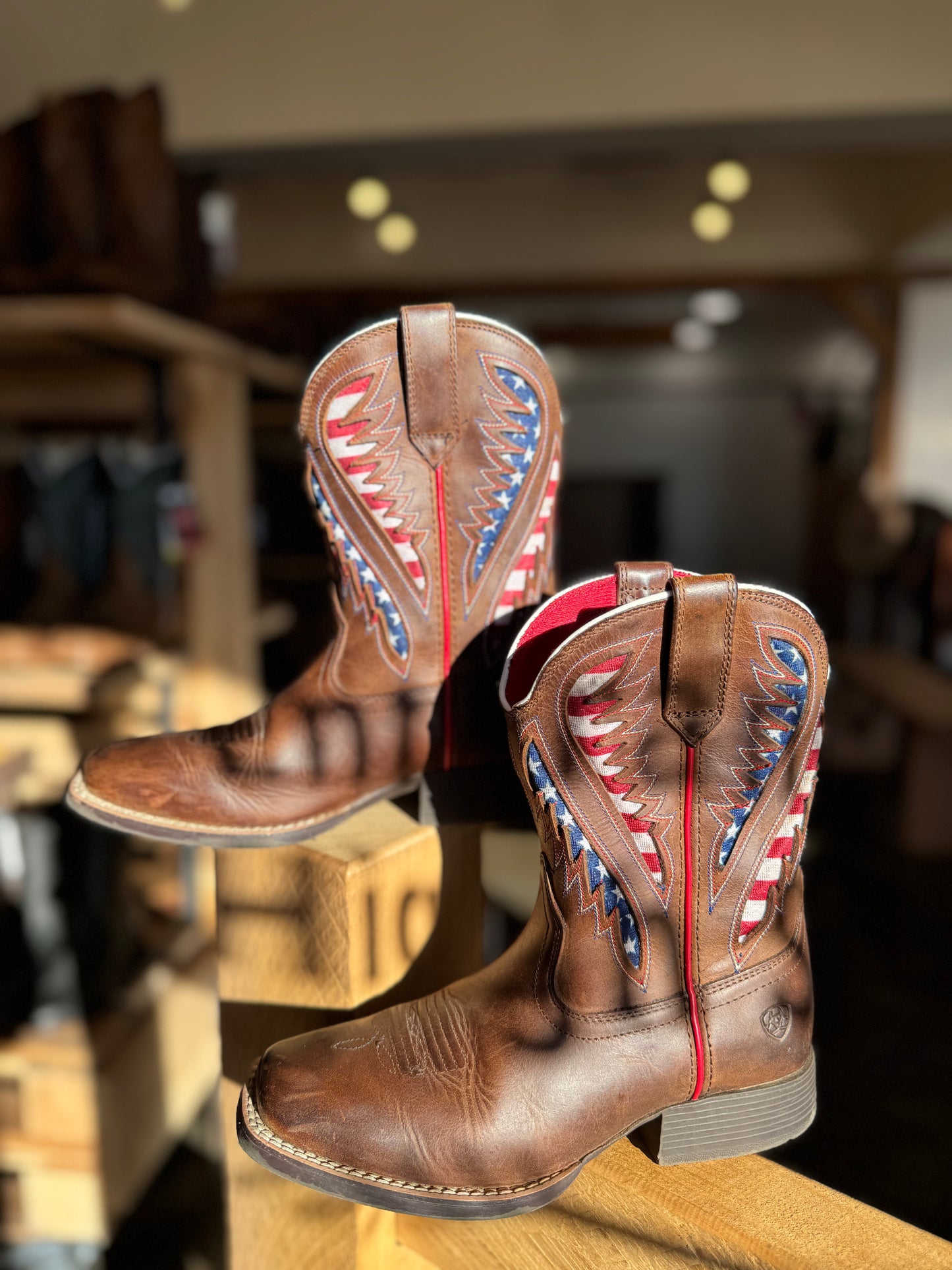 PRE LOVED - Youth Ariat Cowboy Boots