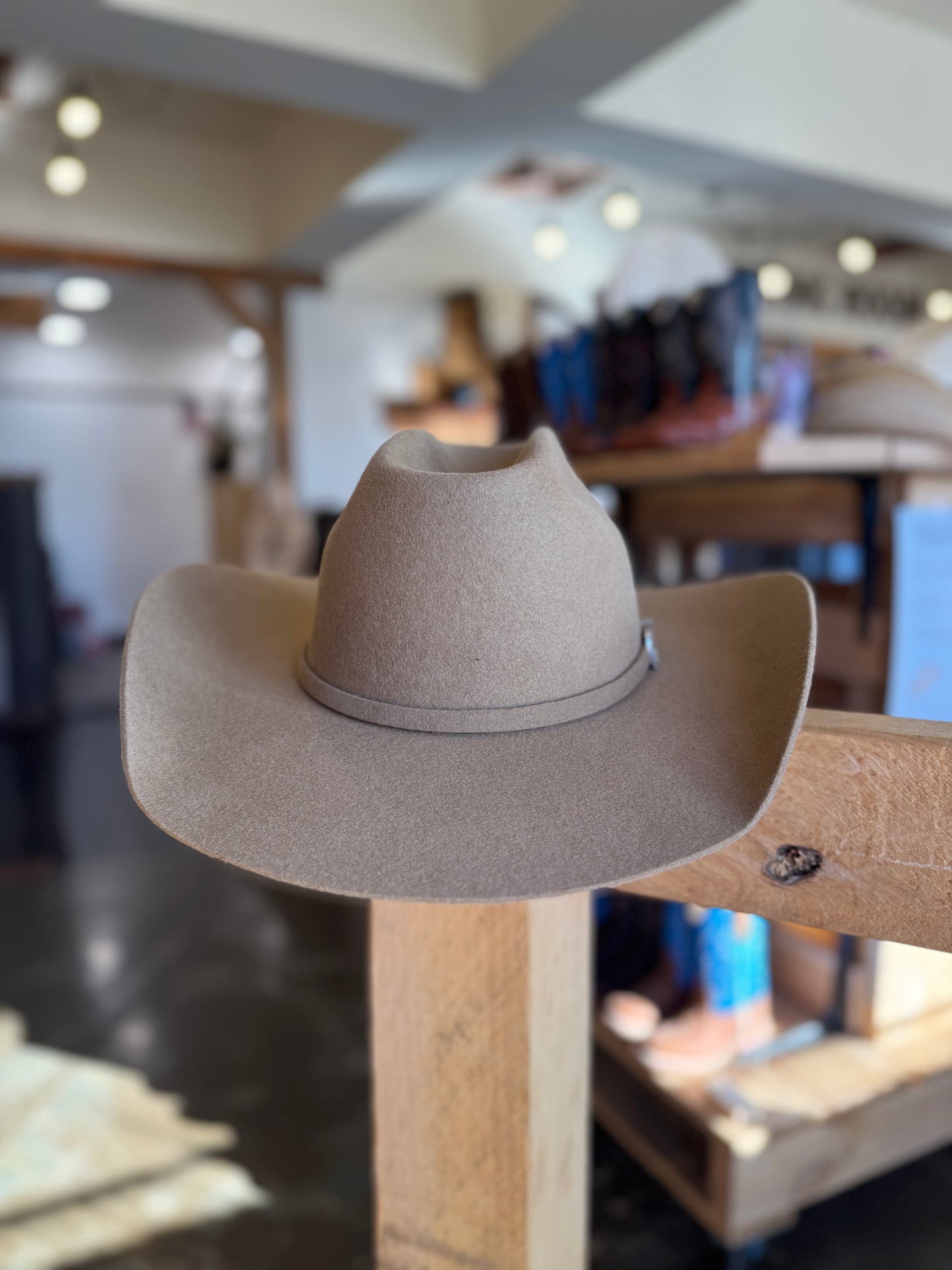 Doff & Don: Wide Cattlemen Cowboy Hat - Camel