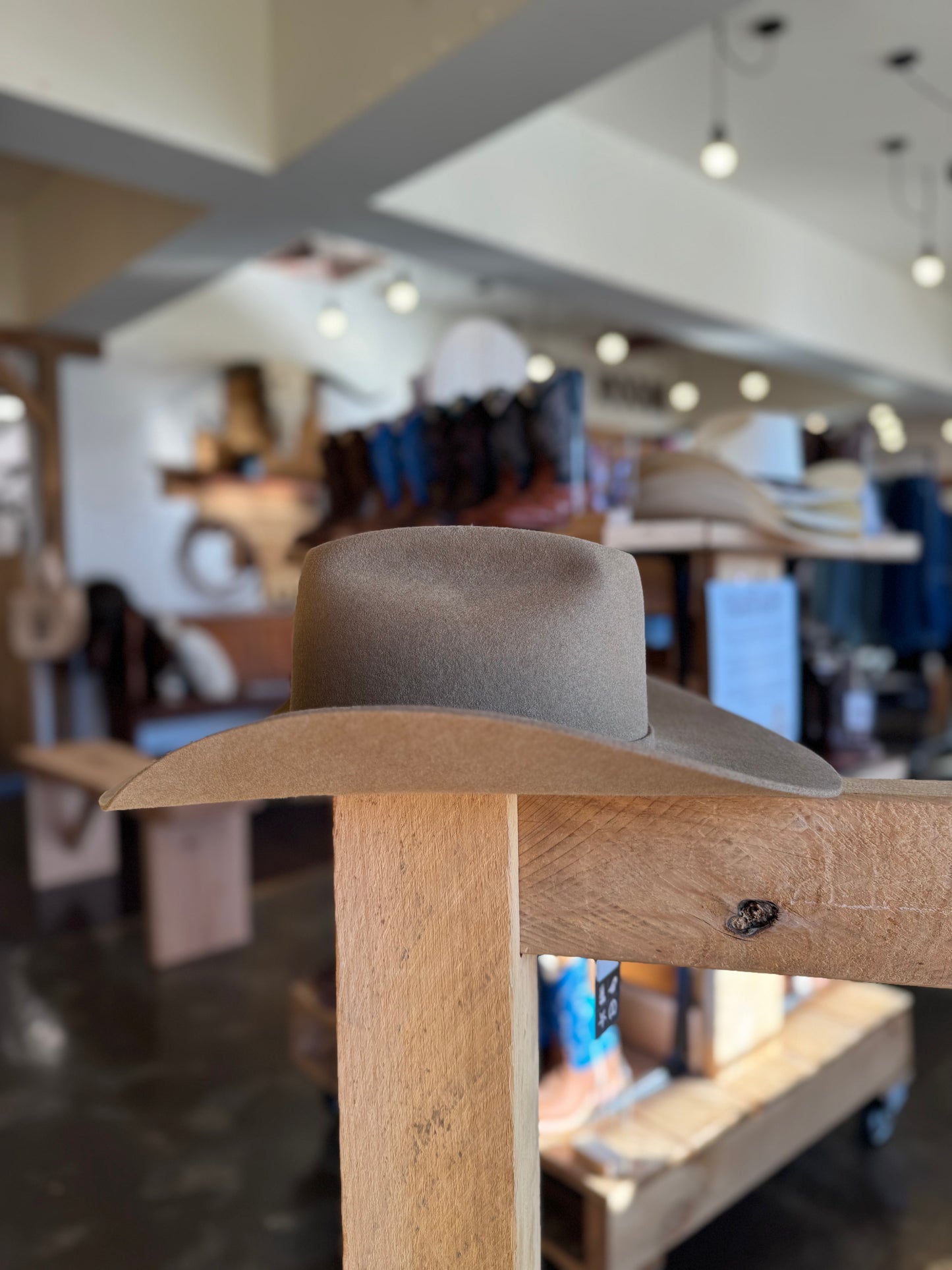 Doff & Don: Wide Cattlemen Cowboy Hat - Camel