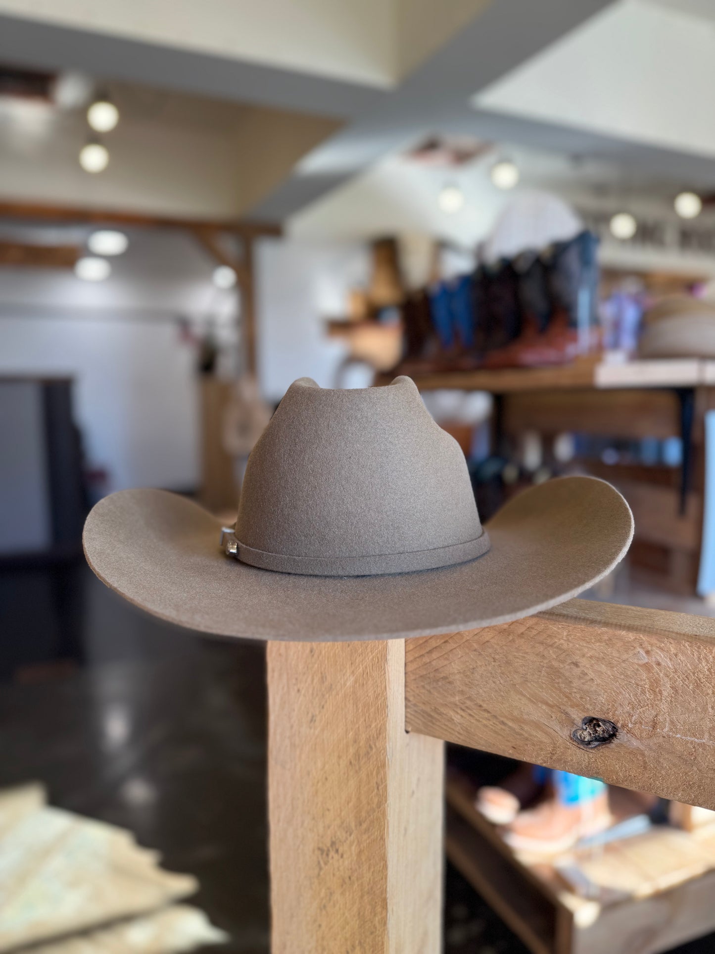 Doff & Don: Wide Cattlemen Cowboy Hat - Camel