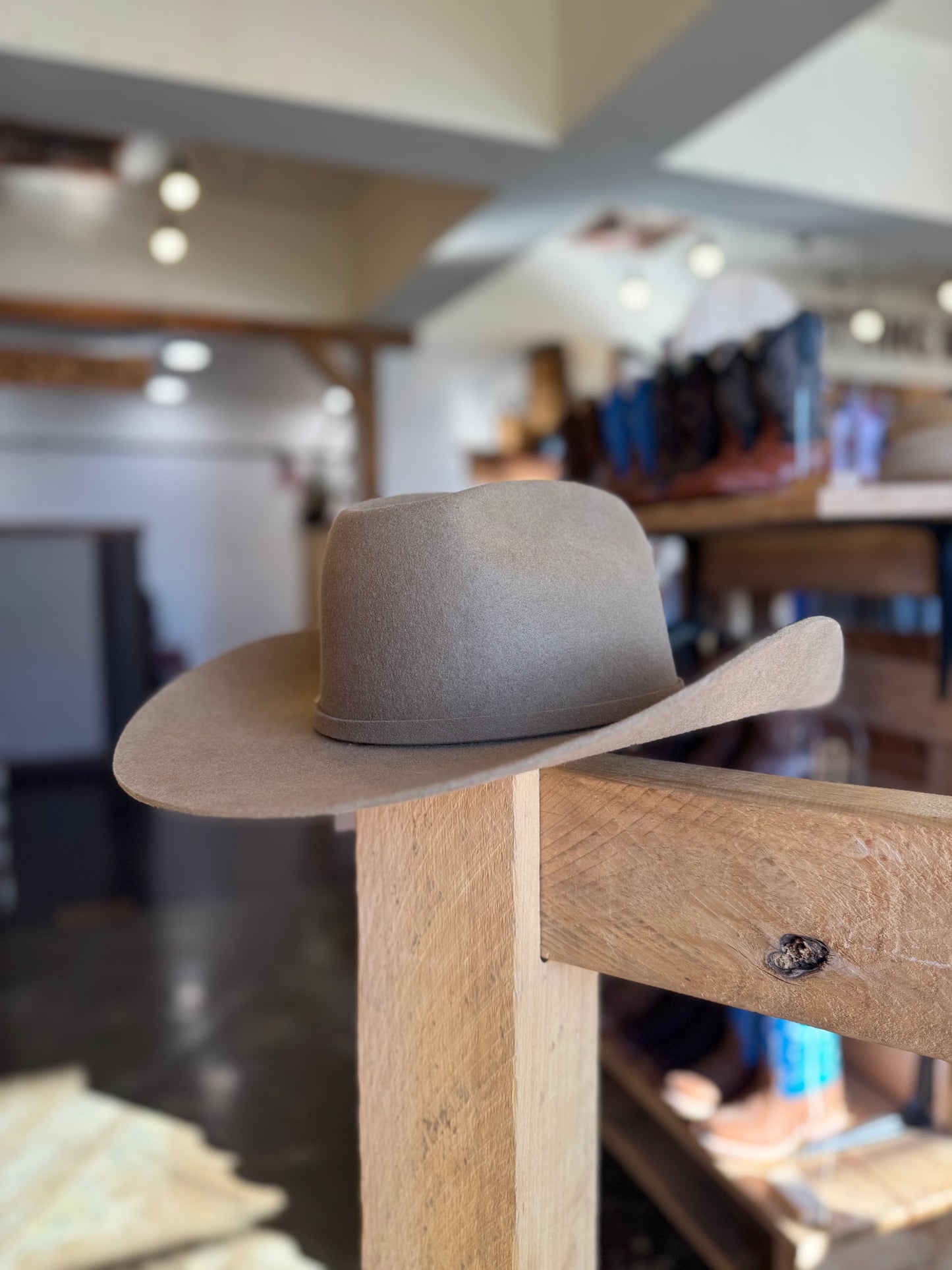 Doff & Don: Wide Cattlemen Cowboy Hat - Camel