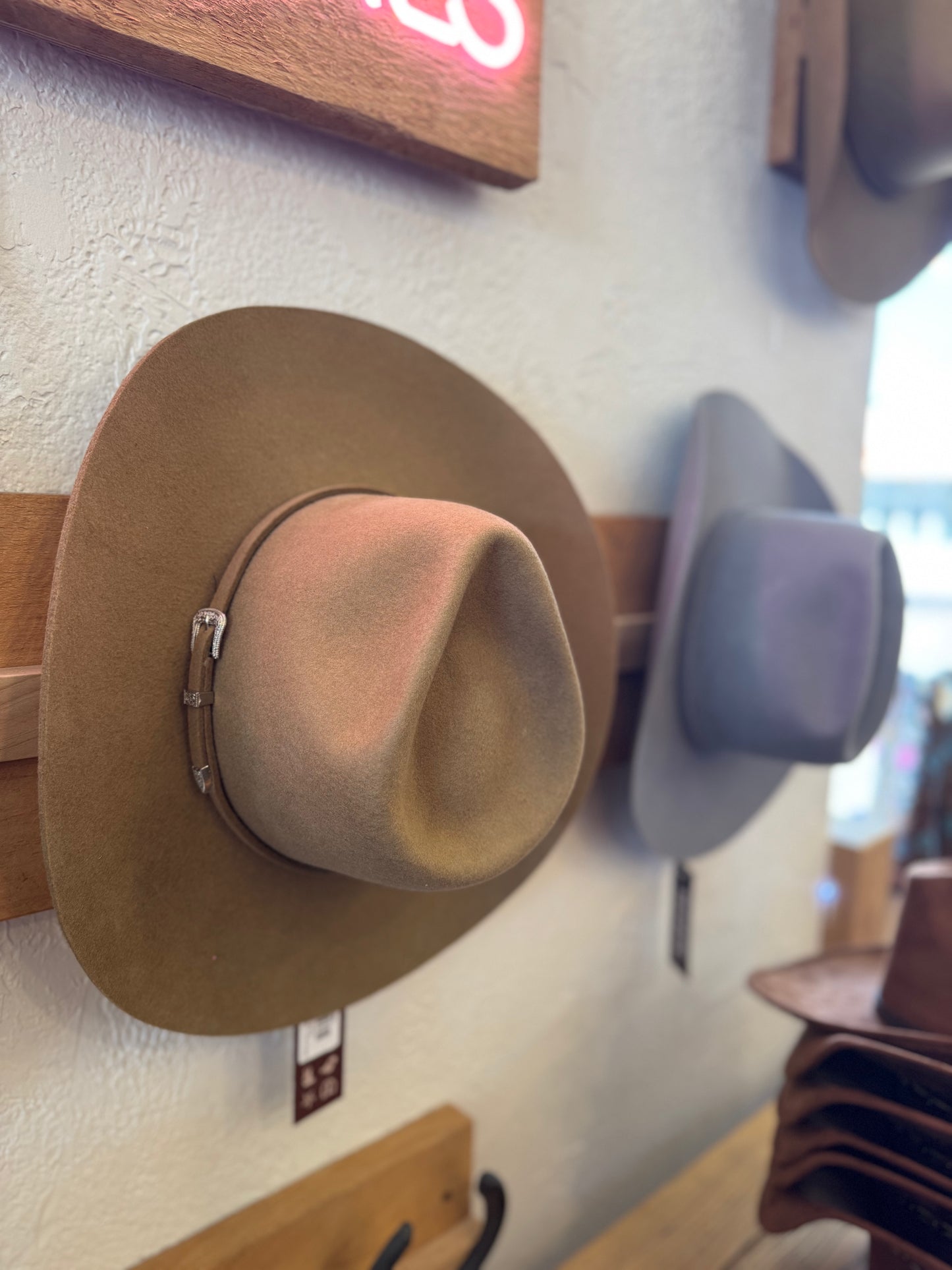 Doff & Don: Tear Drop Cowboy Hat - Camel