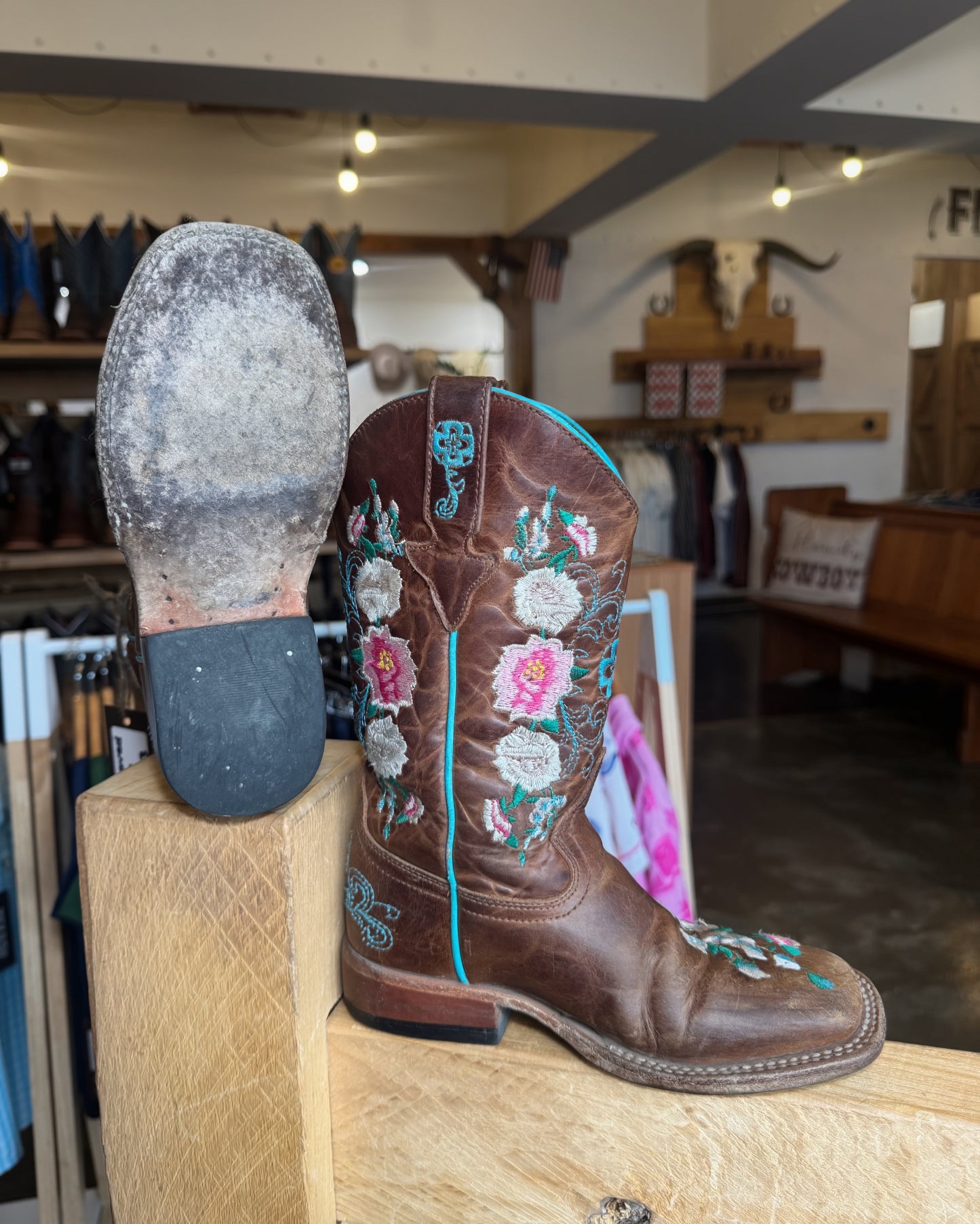 Macie Bean Kids: Girls Leather Cowboy Boots in brown with floral Embroidery - Texas Western New Zealand