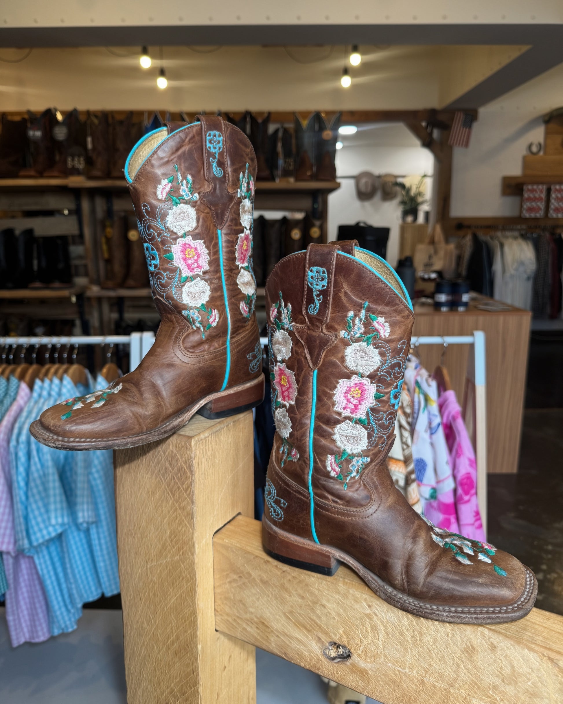 Macie Bean Kids: Girls Leather Cowboy Boots in brown with floral Embroidery - Texas Western New Zealand