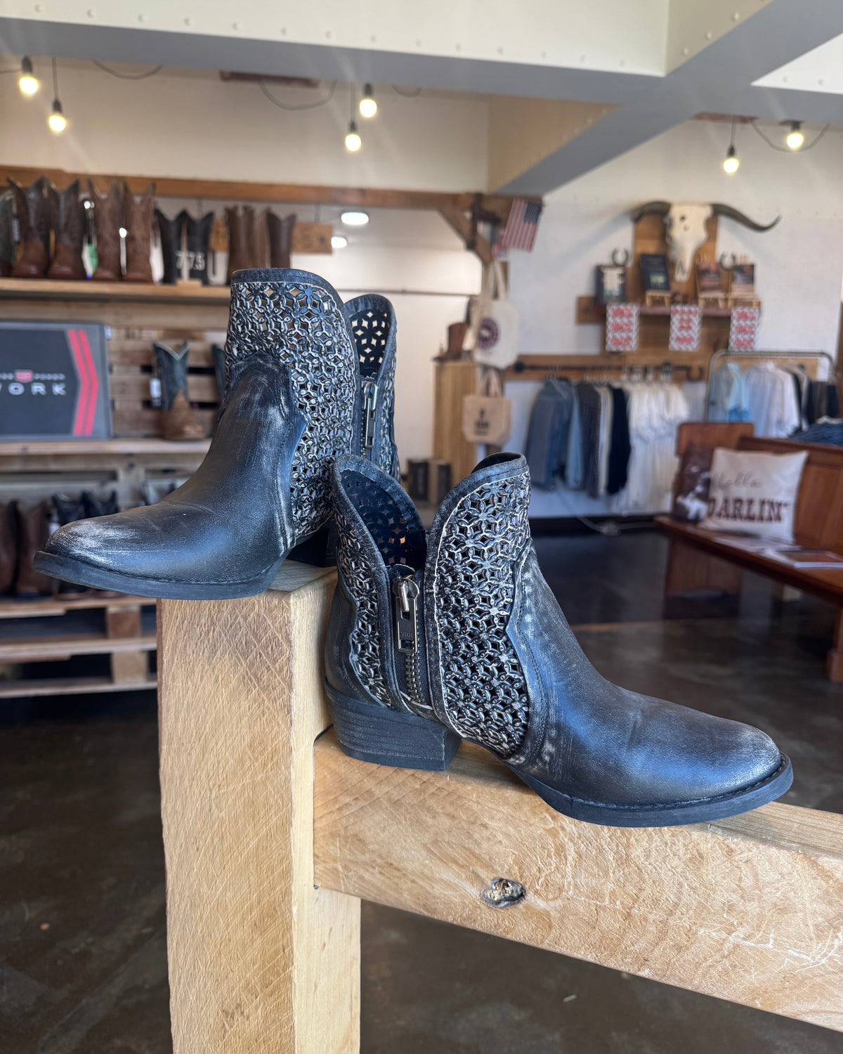 PRE LOVED - Womans Circle G Cutout Boots