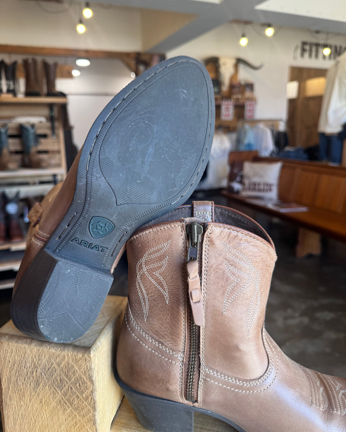PRE LOVED - Womans Ariat Darling Boots / Burnt Sugar