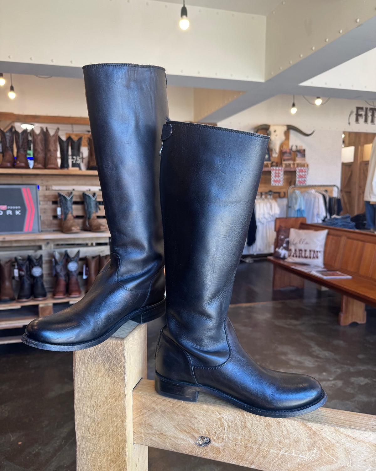 PRE LOVED - Womans Ringers Western Tall Boots