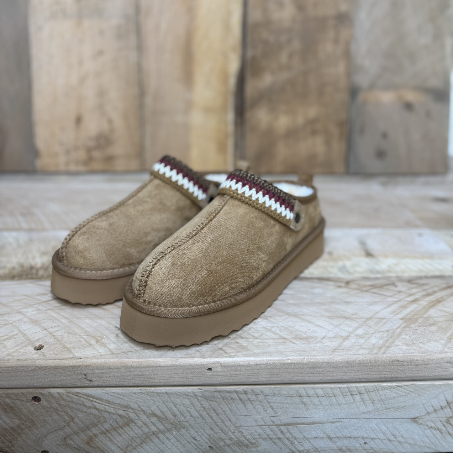 Storm Slippers - CHESTNUT