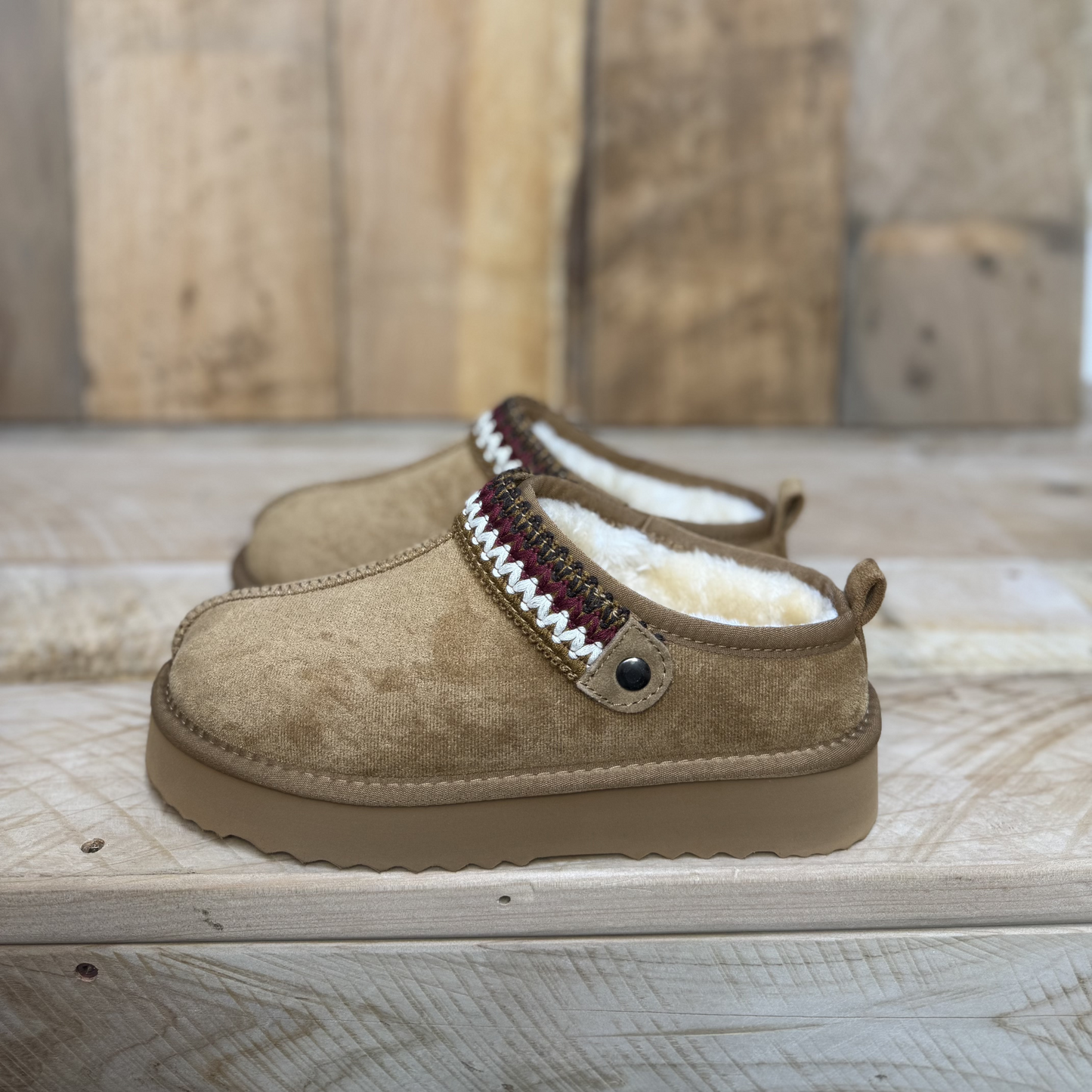 Storm Slippers - CHESTNUT