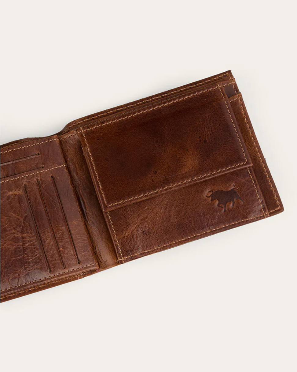 Ringers Western: "Toro Grande" Genuine Leather Wallet in the colour Cognac featuring a small Ringers Western Logo on the Back - Texas Western New Zealand